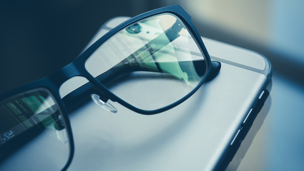 Как смартфоны влияют на зрение?